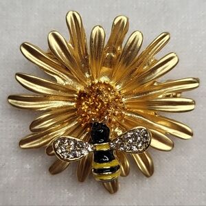 New Bee and Daisy Rhinestone Goldtone Brooch / Pin